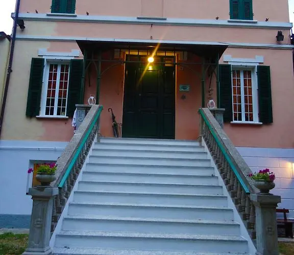 Alojamento de Acomodação e Pequeno-almoço La Celestina 3*